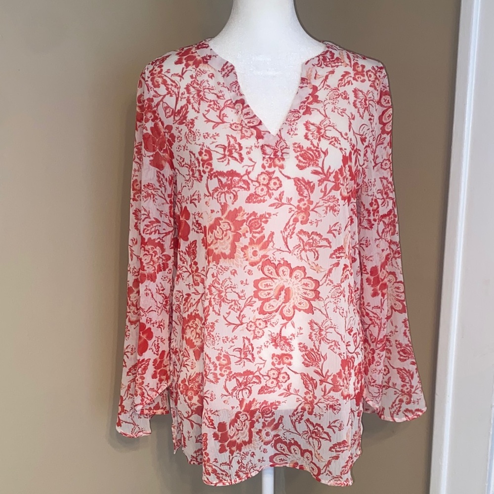 NWOT SUSAN GRAVER Floral Semi Sheer Blouse S